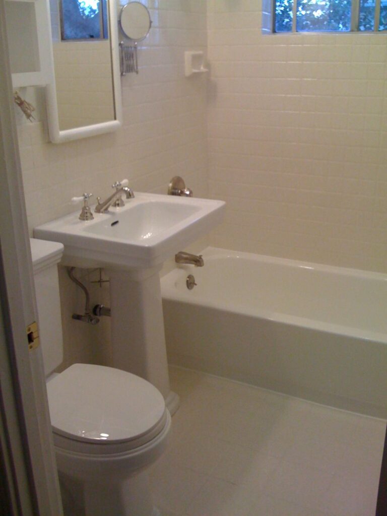 Bathtub and Shower Tile Combo